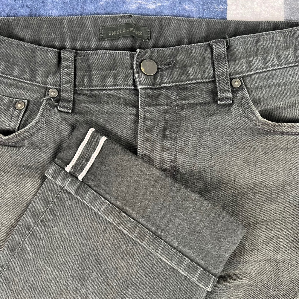 Uniqlo Jeans Mens 34 Black Selvedge Slim Straight Low Rise Denim 321-172728